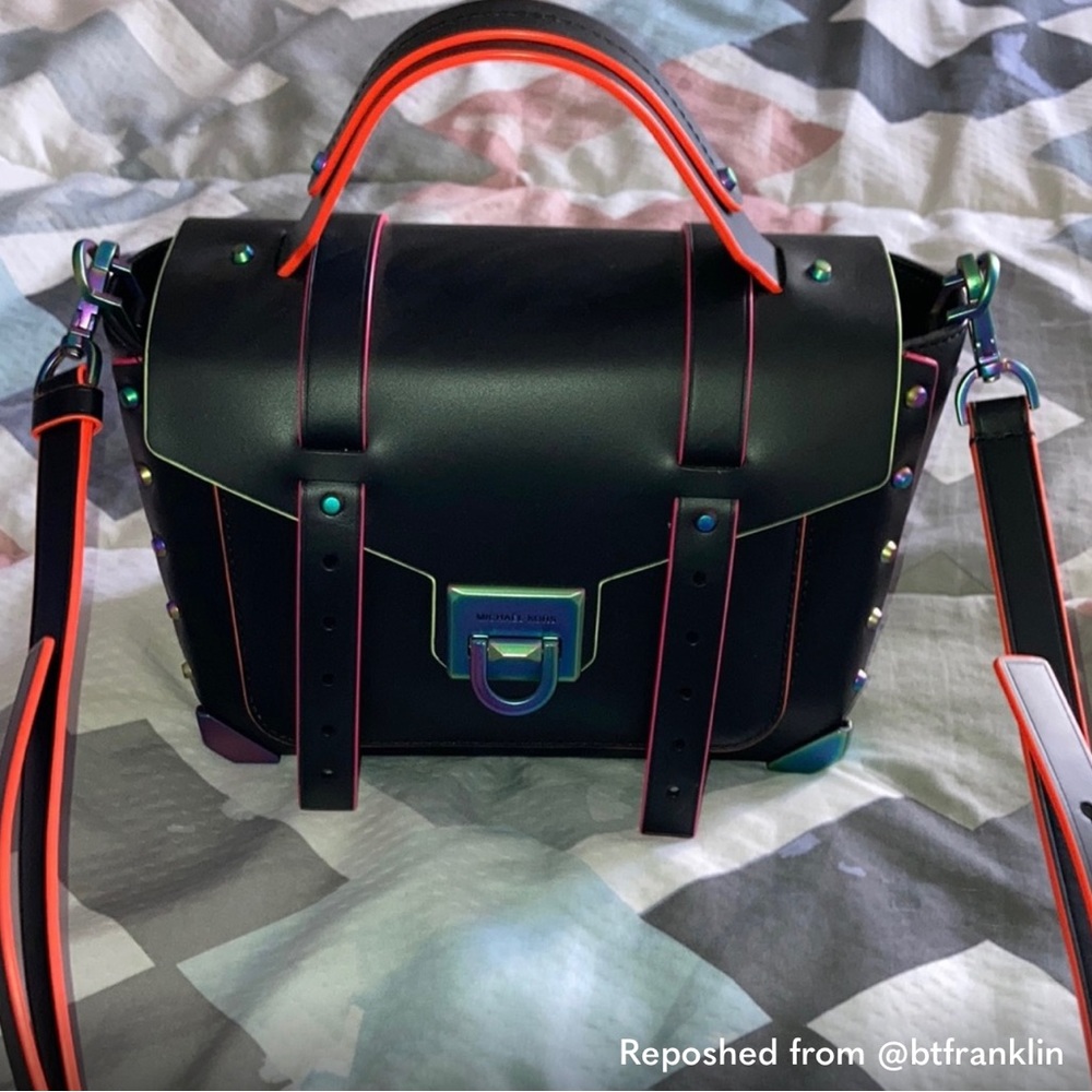 LAST CHANCE Michael Kors Manhattan Medium Contrast-Trim Leather Satchel